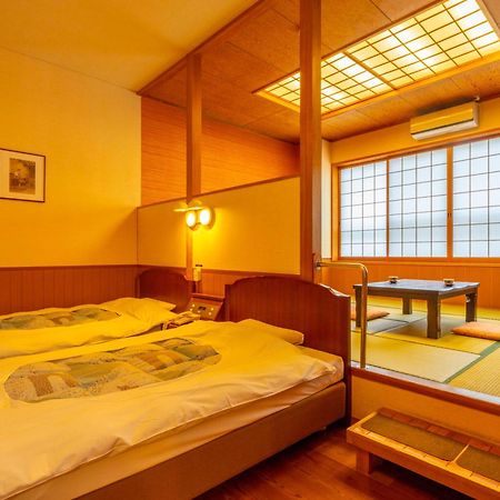 Yawaragi-No-Sato Yadoya Otel Yufu Oda fotoğraf