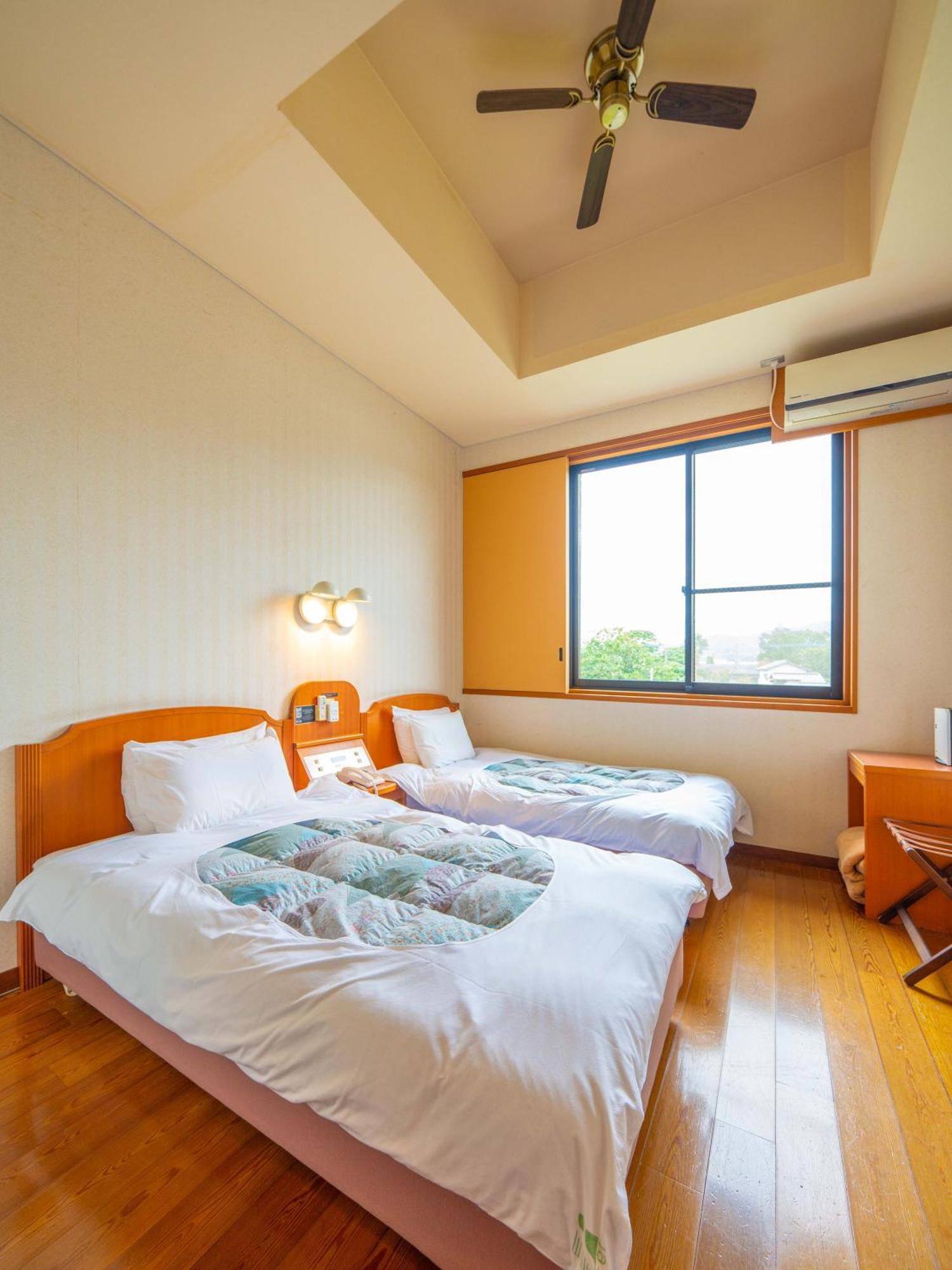 Yawaragi-No-Sato Yadoya Otel Yufu Oda fotoğraf